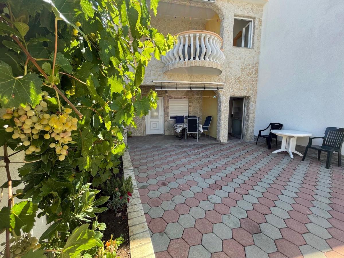 Apartements Delfin Vir Exterior photo